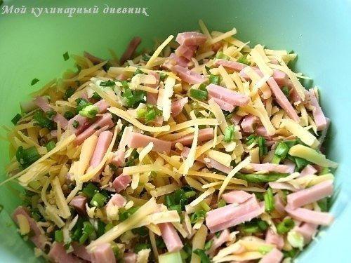 Пирожки из слоеного теста с зеленым луком, сыром и ветчиной. 01 Пирожки из слоеного теста с зеленым луком, сыром и ветчиной. 01
