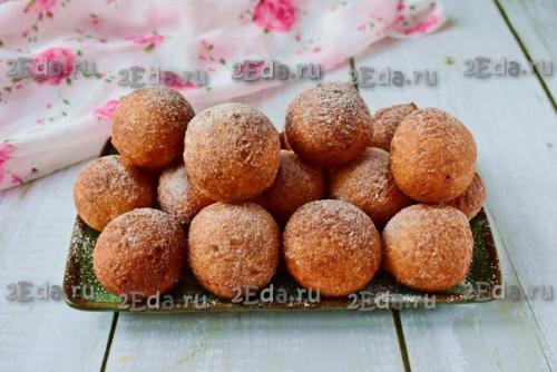 Творожные шарики, жареные в масле на сковороде. 07 Творожные шарики, жареные в масле на сковороде. 07