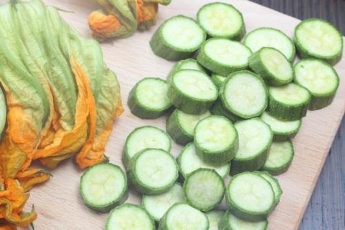 Кабачки со сметаной. 01