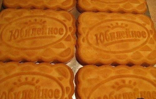 Торт из печенья без выпечки. 01