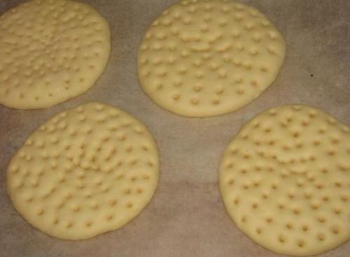 Сметанные лепешки.  Мне давно хотелось испечь сметанные лепёшки. 04