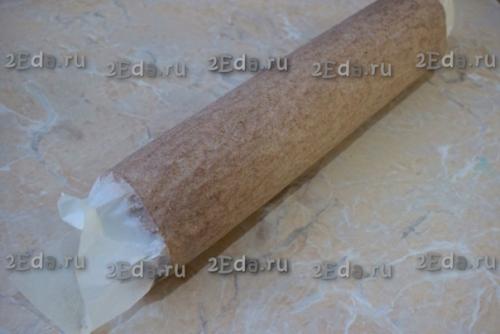 Шоколадный рулет с творожным кремом. 02