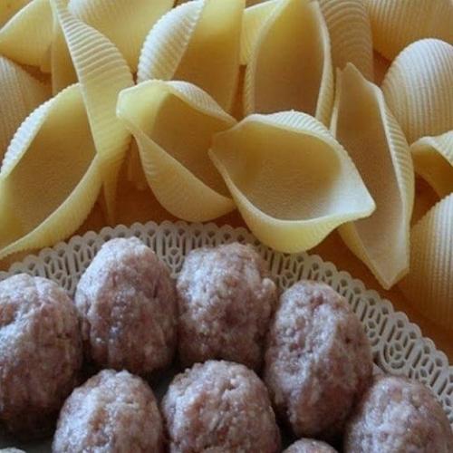 Ракушки с фаршем под соусом бешамель. 01