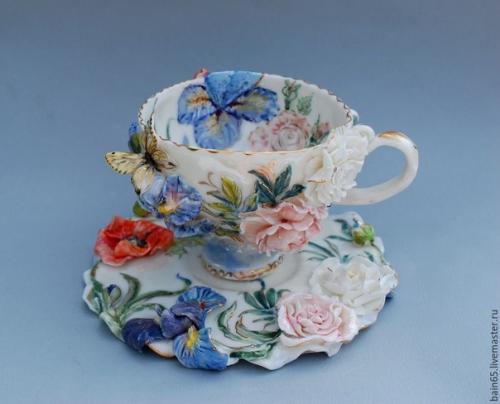 Да, наверное, часто посудой ручной работы пользоваться не будешь. 06