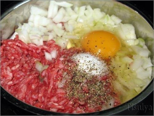 Треугольные котлетки.  Ингредиенты: 01