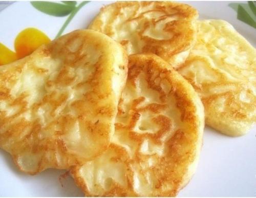 Оладьи из творога и сыра. Оладьи из творога и сыра.