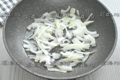 Салат с куриной печенью и сыром. 01