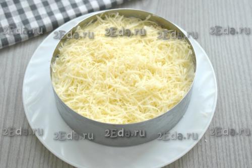 Салат с куриной печенью и сыром. 07