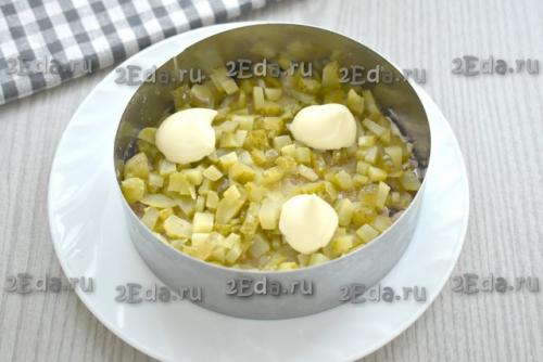 Салат с куриной печенью и сыром. 04