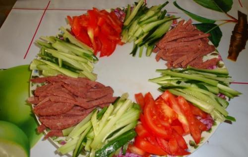 Салат Радуга.  Салат Радуга - очень простой, сочный, вкусный салатик. 02