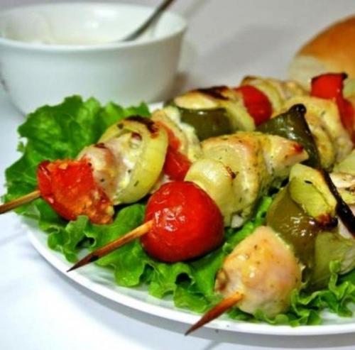 Куриные шашлычки с овощами в духовке. 06 Куриные шашлычки с овощами в духовке. 06