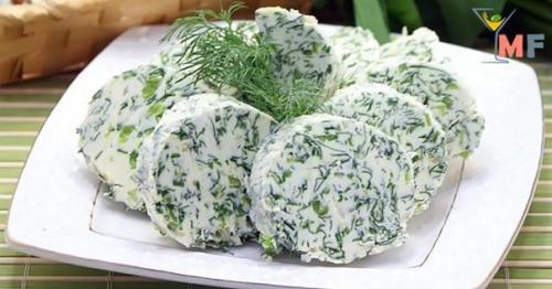 Смешав кефир со сметаной, через два дня вы получите божественную закуску!