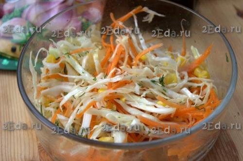 Салат из белокочанной капусты с кукурузой. 03 Салат из белокочанной капусты с кукурузой. 03
