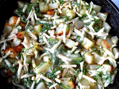 Картошка с сыром на сковороде. 03