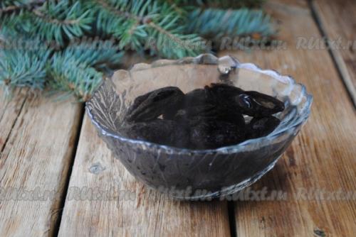 Десерт Чернослив с Грецким Орехом в сметане. 02 Десерт Чернослив с Грецким Орехом в сметане. 02