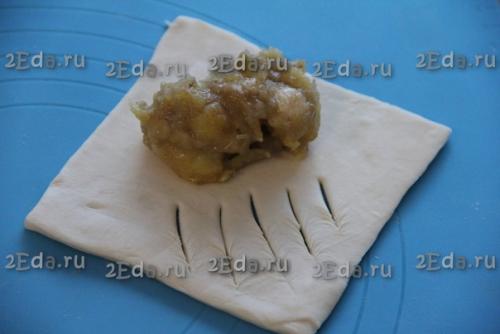 Слойки с бананом из слоёного бездрожжевого теста. 04