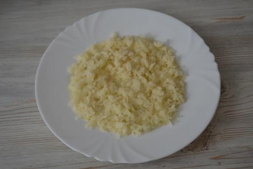 Салат с курицей, шампиньонами и свежим огурцом. 03