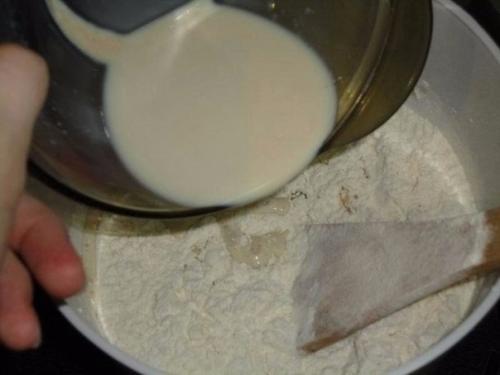 Пасхальный кулич.  Ингредиенты: 02