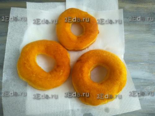 Пончики на кефире без дрожжей на сковороде. 06