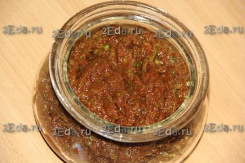 Аджика из чесночных стрелок. 04 Аджика из чесночных стрелок. 04