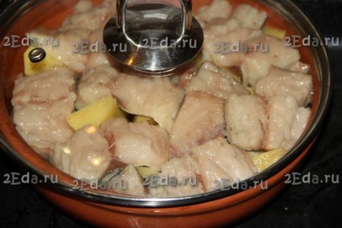 Рецепт скумбрии, запечённой с картошкой и луком в духовке. 04 Рецепт скумбрии, запечённой с картошкой и луком в духовке. 04