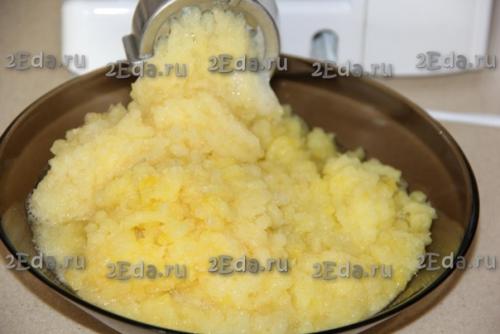 Рецепт приготовления кабачковой икры с майонезом и томатной пастой на зиму. 01