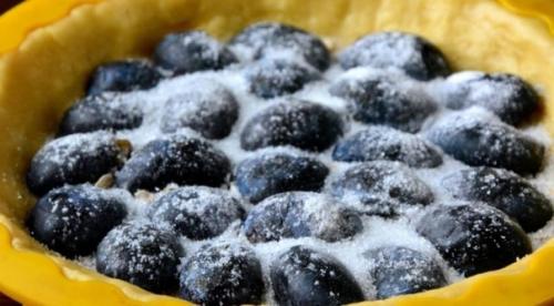 Сливовый пирог с безе. 04 Сливовый пирог с безе. 04