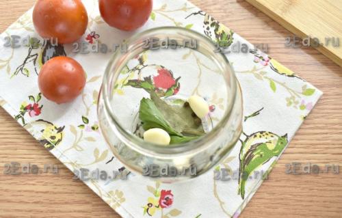 Салат из красных помидоров с морковью и луком на зиму. 01 Салат из красных помидоров с морковью и луком на зиму. 01