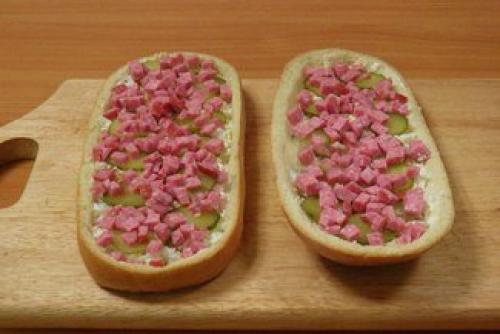 Ленивая пицца на батоне. 03