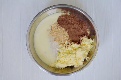 Пирожное картошка.  Такую картошку, приготовленную из печенья и сгущёнки, люблю с детства. 05