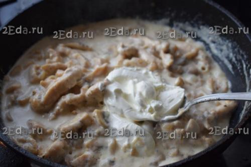 Жульен с курицей и шампиньонами в духовке. 03