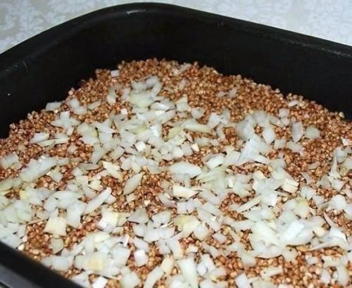 Курица, запеченная с гречкой. 01