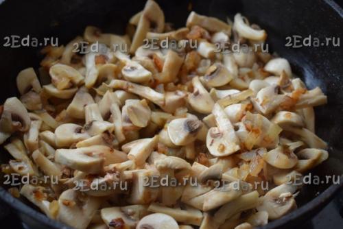 Жульен с курицей и шампиньонами в духовке. 01