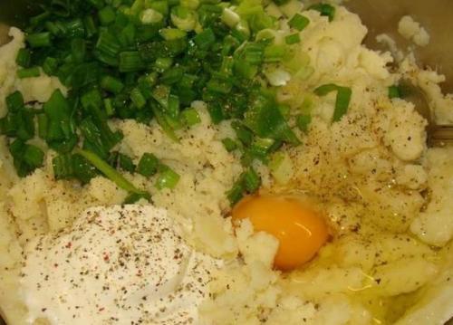 Ленивчики.  Наверное у каждого остается картофельное пюре и как всегда думаете: куда его деть. 02