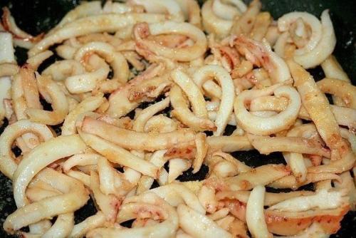 Нежный кальмар в сметанном соусе. 06