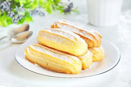 Заварное тесто для эклеров. Заварное тесто для эклеров.