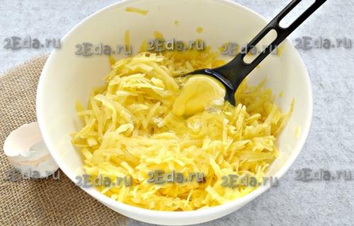 Картофельные драники с сыром на сковороде. 01