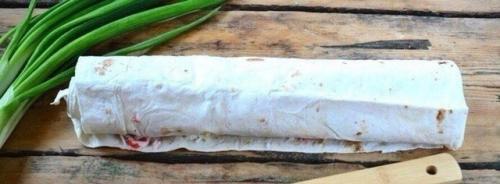 Отменная закуска из лаваша с крабовыми палочками. 05