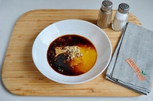 Куриные крылышки в медово - чесночном маринаде. 02 Куриные крылышки в медово - чесночном маринаде. 02