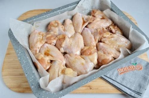 Куриные крылышки в медово - чесночном маринаде. 04 Куриные крылышки в медово - чесночном маринаде. 04