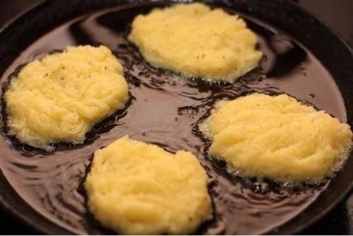 Драники. Ингредиенты:  Картофель - 1 кг. 04