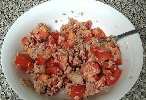 Зеленый салат с тунцом. 05 Зеленый салат с тунцом. 05