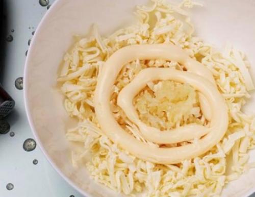 Рулеты из кабачков с сыром. 03