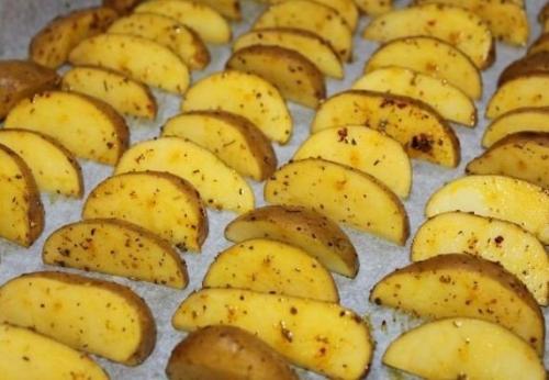 Картофель по-деревенски.  Ингредиенты: 04 Картофель по-деревенски.  Ингредиенты: 04