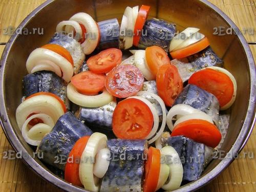 Скумбрия с помидорами и луком в духовке. 02 Скумбрия с помидорами и луком в духовке. 02