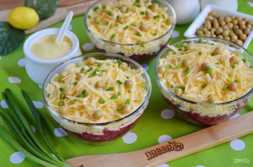 Салат Простушка.  Ингредиенты: