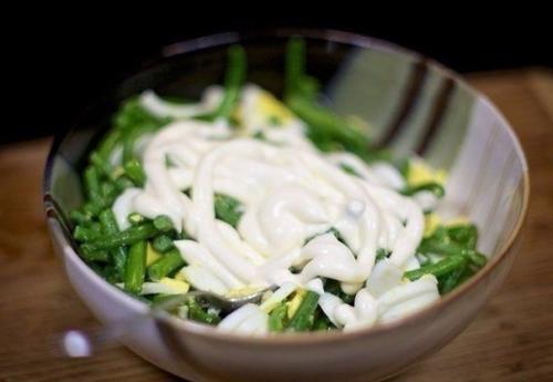 Салат из зеленой фасоли с яйцами. 06