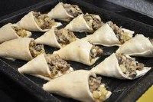 Грибные кулёчки.  Ингредиенты: 04