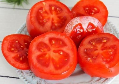 Закуска из помидоров Дед Мороз. 02 Закуска из помидоров Дед Мороз. 02