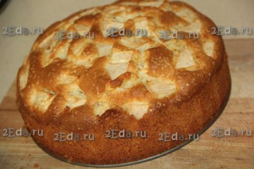 Пышная шарлотка с яблоками на молоке в духовке. 05 Пышная шарлотка с яблоками на молоке в духовке. 05